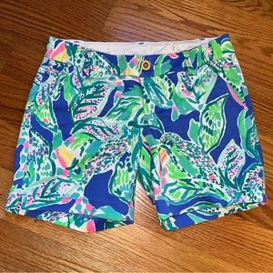 Lilly Pulitzer the Jayne short in beckon blue print size 00